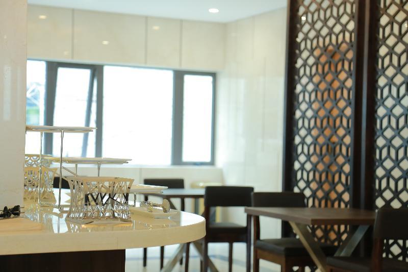 Gold Boutique Hotel Danang Экстерьер фото